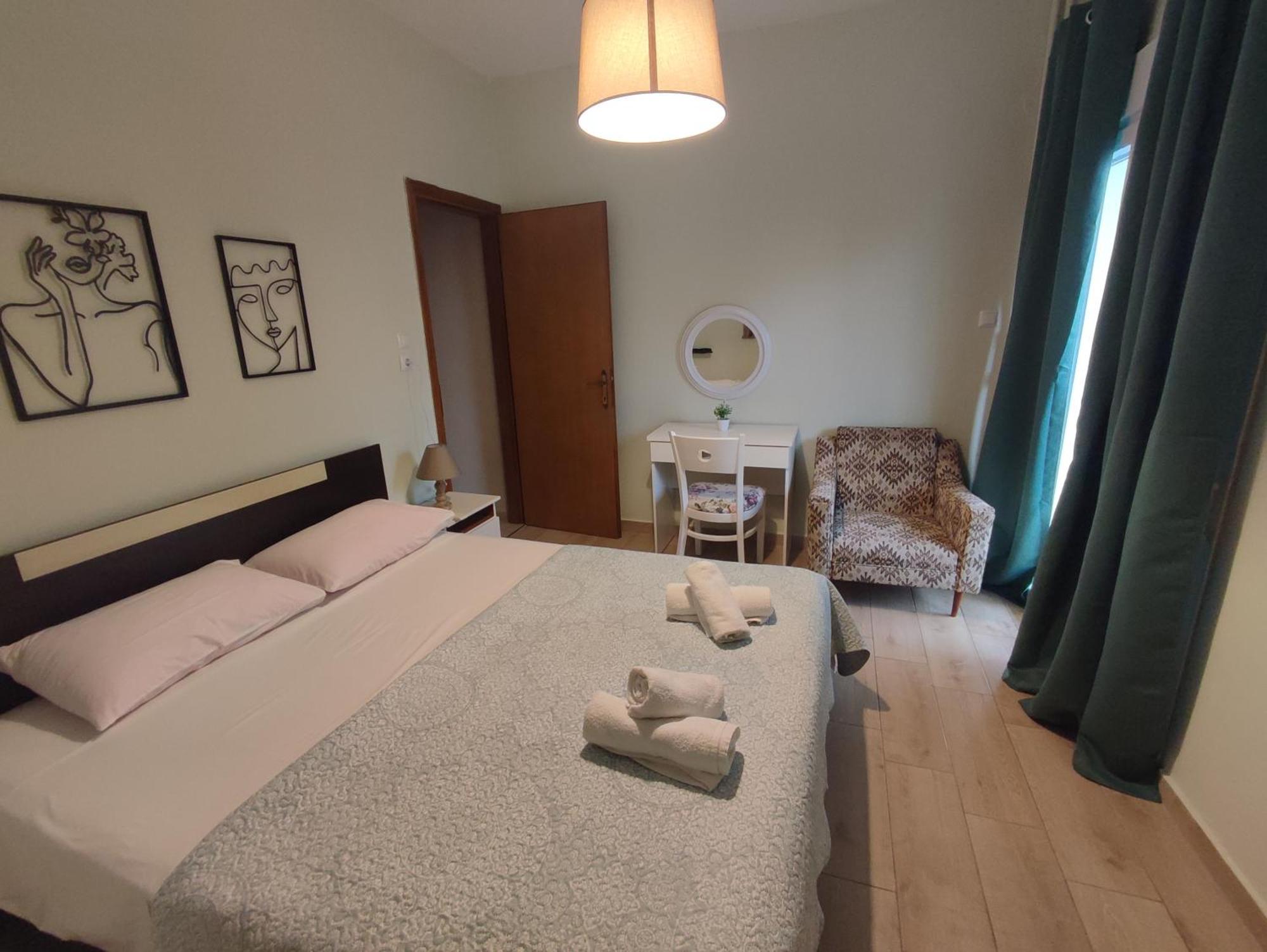 Apartment Dimis *